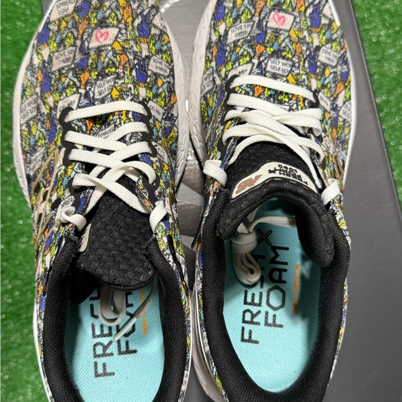 New Balance 1080 fresh foam Black and White Sneakers - Picture 2 of 6